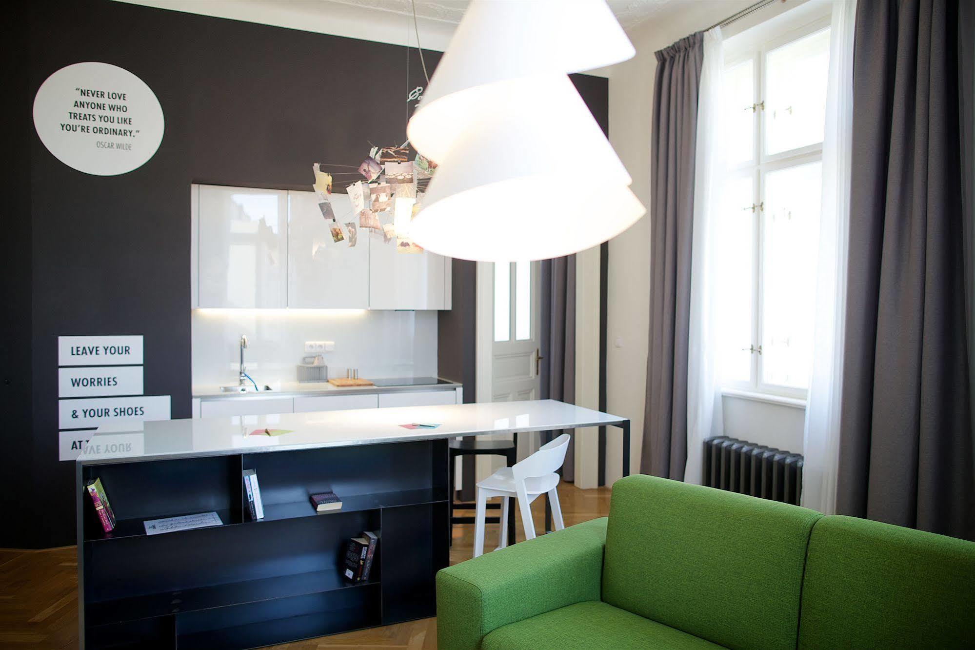 Mooo Downtown Apart otel Prag Dış mekan fotoğraf