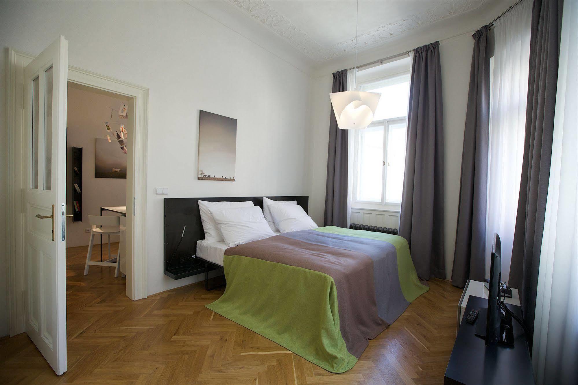 Mooo Downtown Apart otel Prag Dış mekan fotoğraf