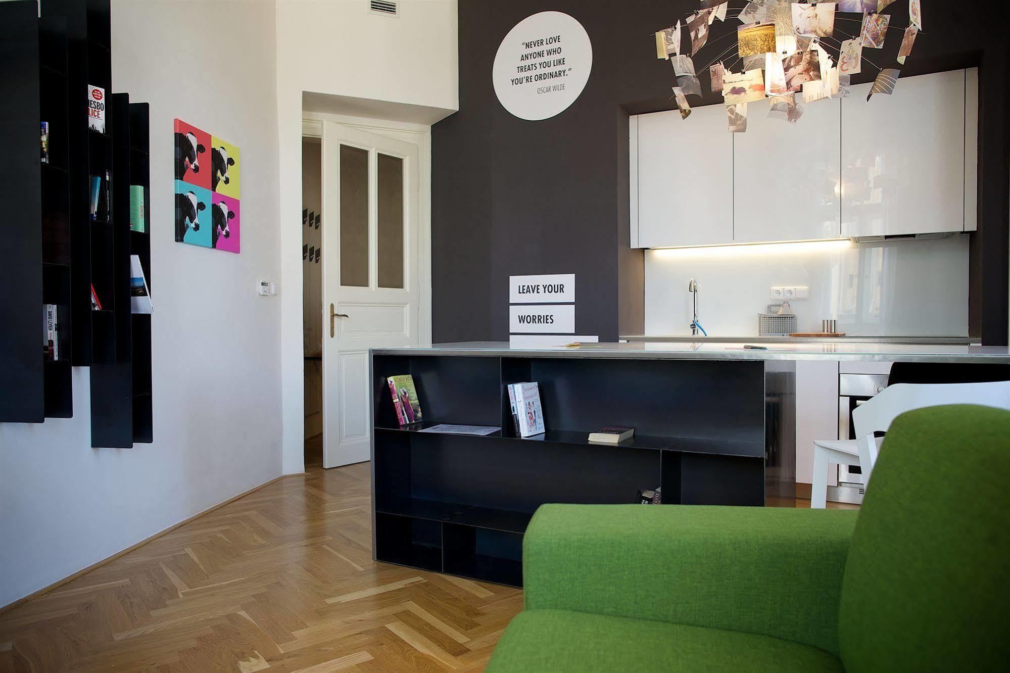 Mooo Downtown Apart otel Prag Dış mekan fotoğraf